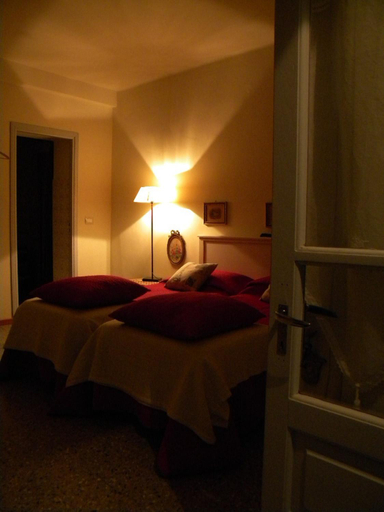 Others 2, B&B Autin, Torino