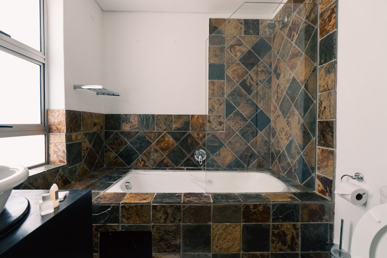 Bathroom 5, Cape Diamond Boutique Hotel, City of Cape Town
