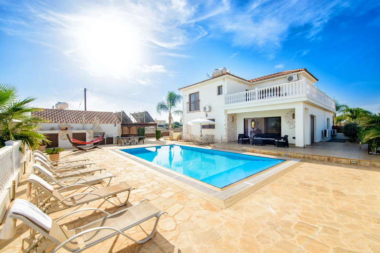 Exterior view 3, Amani Villa