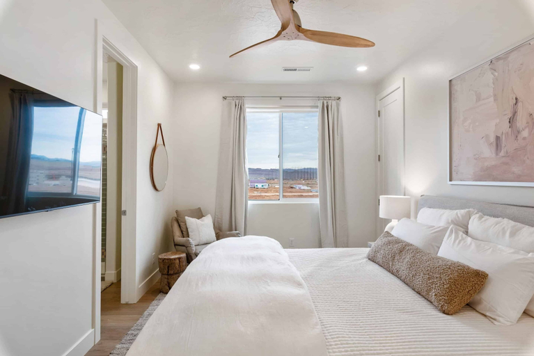 Bedroom 3, The Pad by RedAwning, Washington