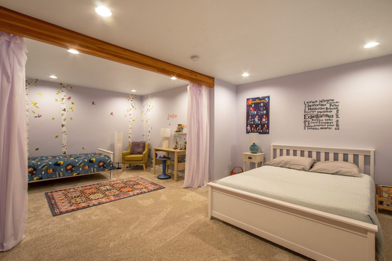 Room 4, Eye On The Gorge 2 Bedroom Home by RedAwning, Klickitat