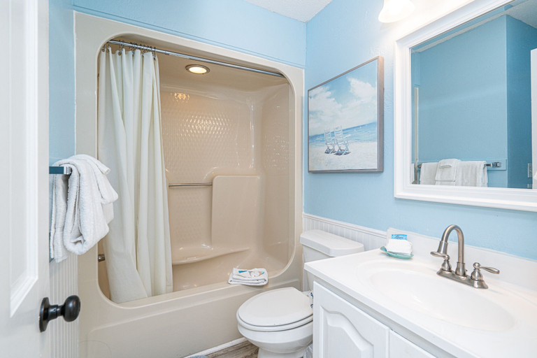 Bathroom 4, Condo Sleeps 5 w/ Resort Style Amenities!, Bay