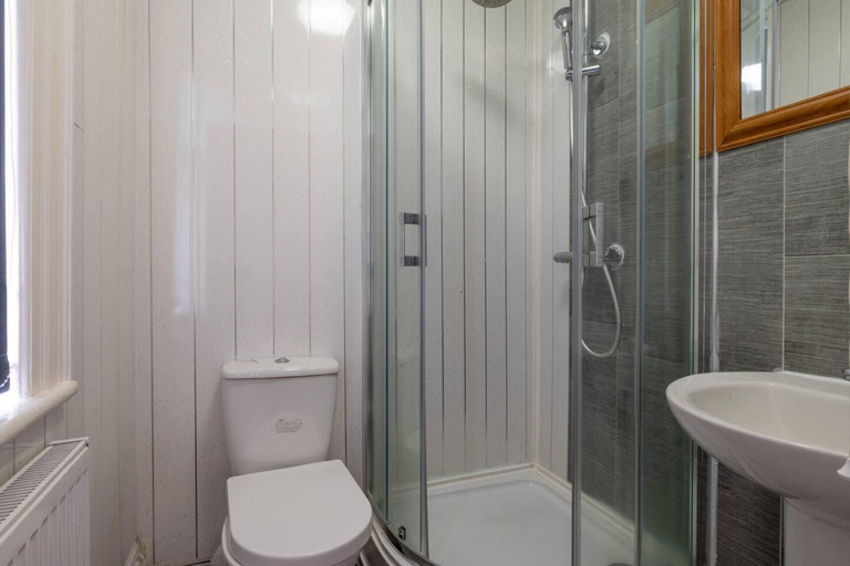 Bathroom 4, Charming 1-bed Studio9 in Coventry, Coventry
