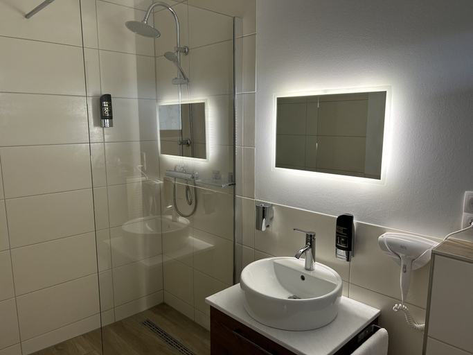 Bathroom 5, Landgasthof Waldeck, Miltenberg