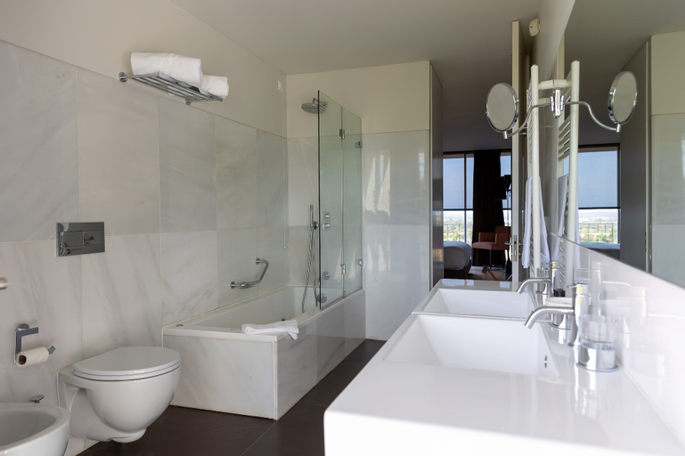Bathroom 12
