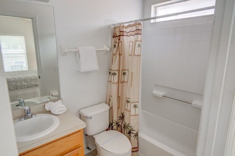 Bathroom 3, Great Southern Dunes Private Pool 3 Bedroom Home by RedAwning, Polk
