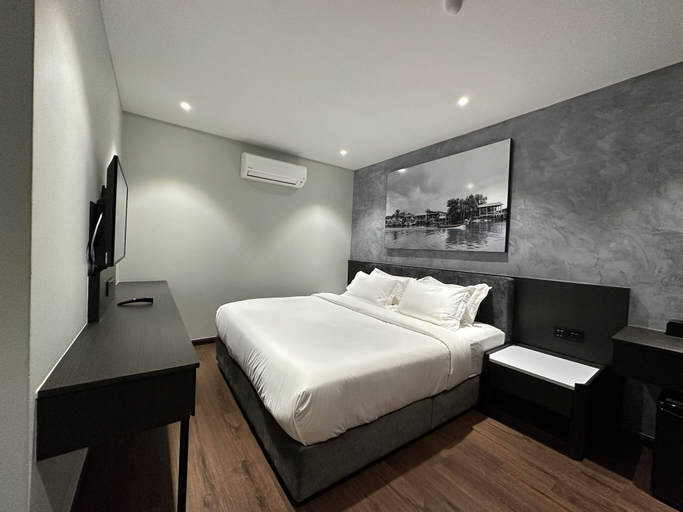 Bedroom 26