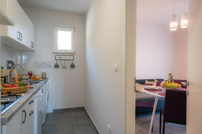Private kitchen 4, Apartments Sonata, Omiš