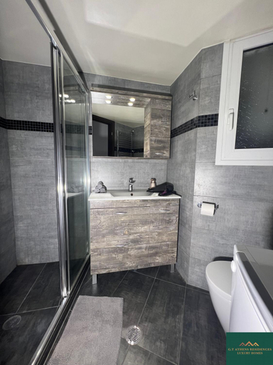 Shower 3, Thiseio Residence 58, Attica