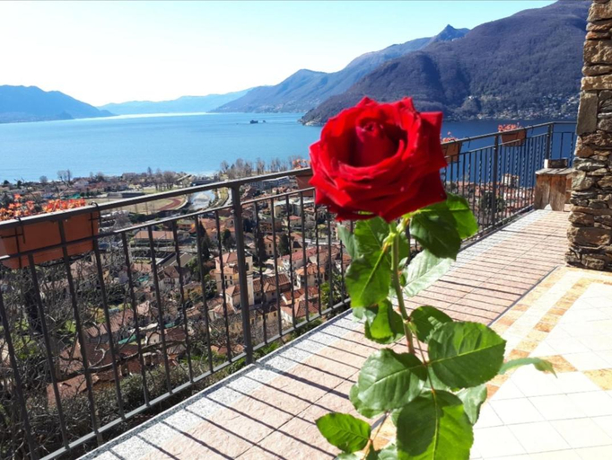 Others 5, Sole & Lago-Lake, Varese