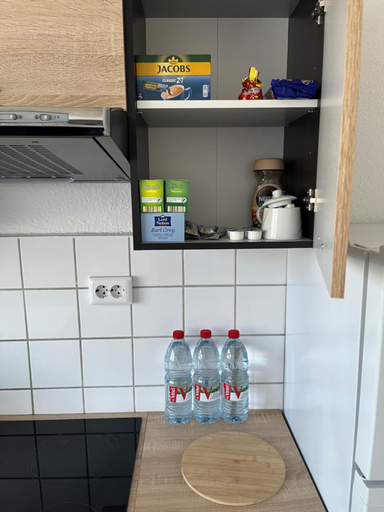 Others 2, Zimmer fur Monteure, Handwerker oder Reisende, Essen