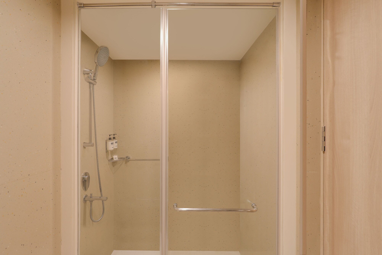 Bathroom 5, Keys Prima by Lemon Tree Hotels, Pimpri Pune, Pune