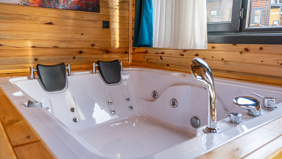 Jetted tub 5, AYVALIK TRİNGO BUNGALOV, Ayvalık