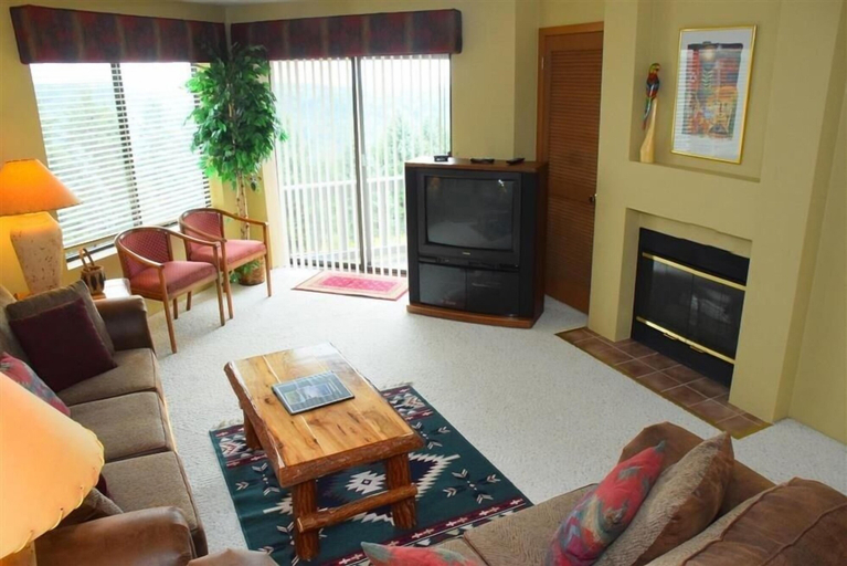 Others 5, Seven Springs 3 BR Condo, Mountain Views! by RedAwning, Somerset
