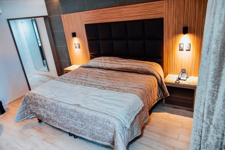 Bedroom 3, Kavia Meoqui Hotel & Suites, Delicias