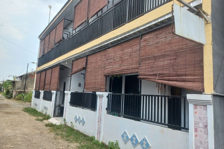 Exterior & Views 2, Hotel O Kost Zalfa Amalia Syariah, Tegal