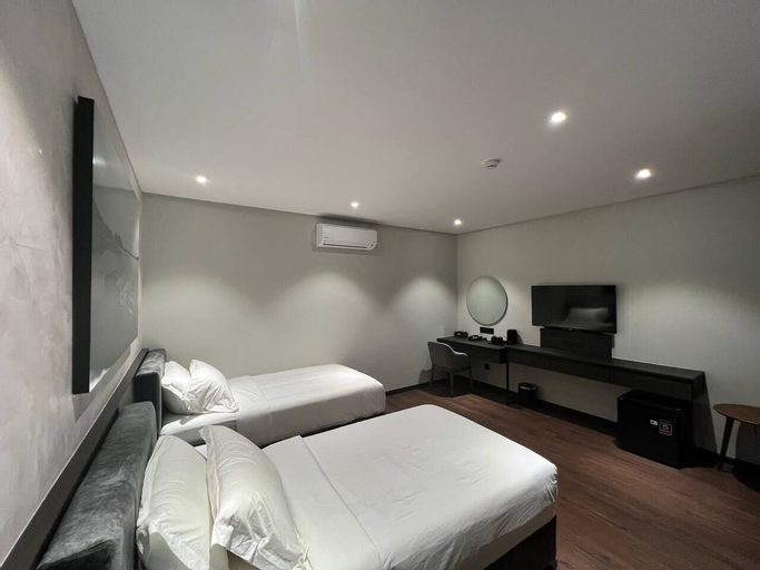 Bedroom 21