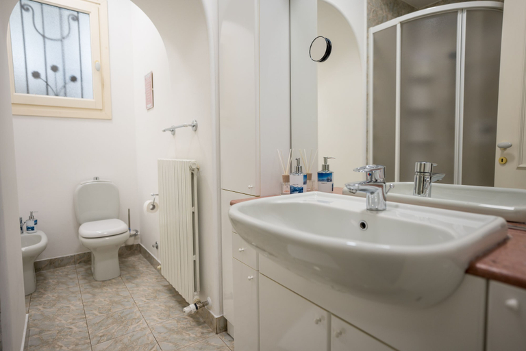 Room 2, Casa Belmonte, Como
