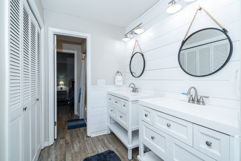 Bathroom 4, Nautical Sunset Incredible 2 BDR on Grand Lagoon, Bay