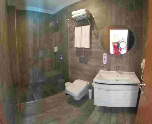 Bathroom 2, Green House Garden Park, Çekmekoy
