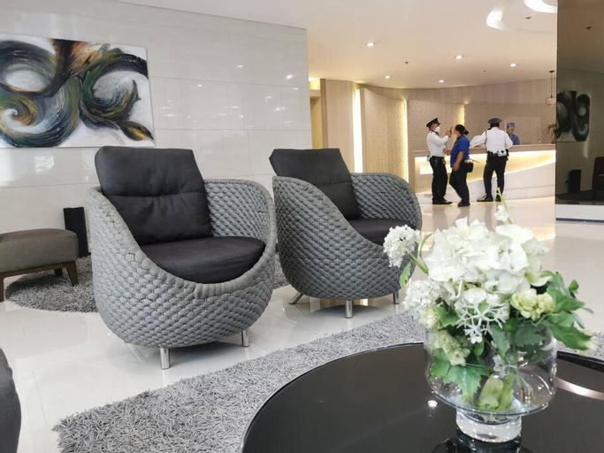 Public Area 2, Lot's Pad nr BGC, Taguig