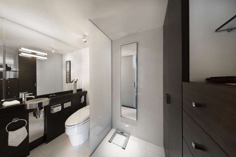 Bathroom 8