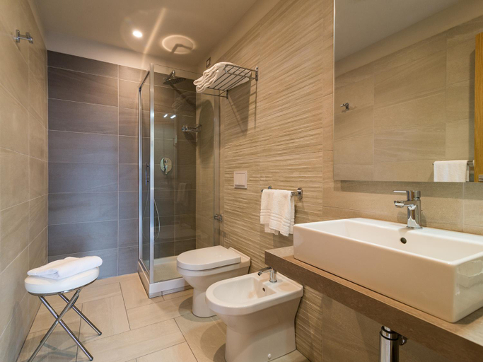 Bathroom 5, President  Park Hotel, Catania
