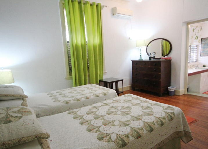 Bedroom 3, Beachfront Classic 3-bed House - Whitecaps by BSL Rentals