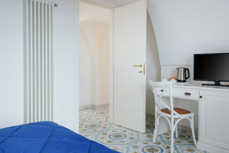 Bedroom 4, Villa Prota Resort, Napoli