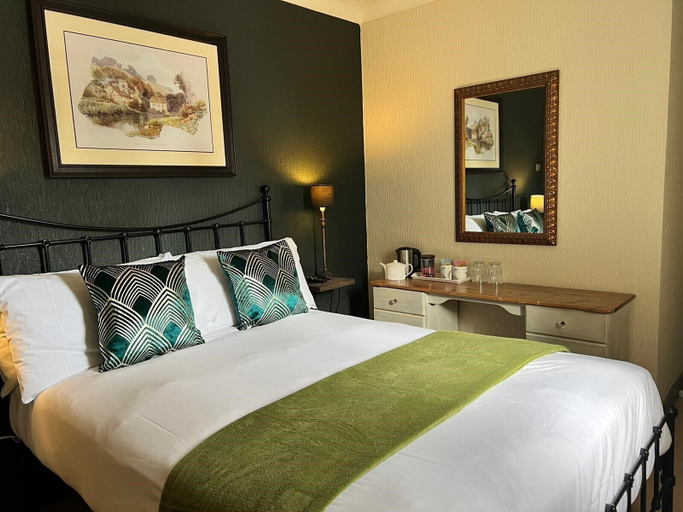 Bedroom 2, The Red Lion, Derbyshire
