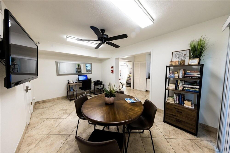 Dining, 227-Fully Furnished with WiFi by RedAwning, Maricopa