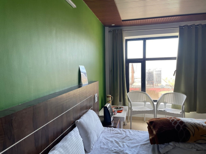 Bedroom 5, Taarab View, Shimla