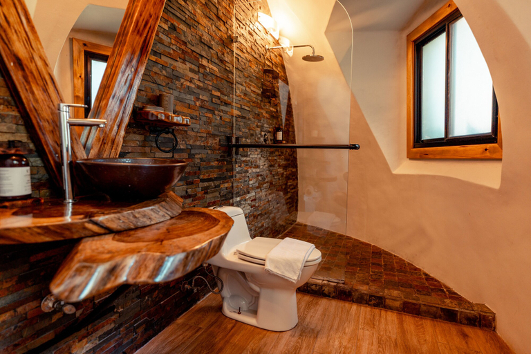 Bathroom 4, Bambuda Castle - Hostel, Boquete