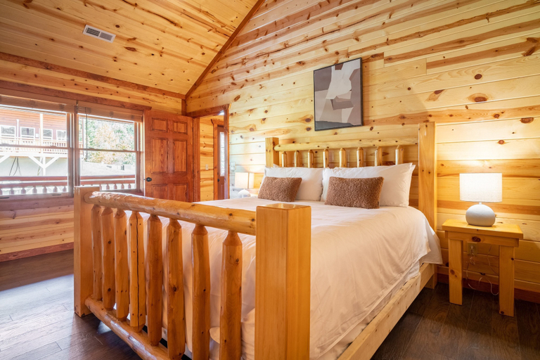 Bedroom 3, Ranger by Avantstay Huge Smokies Cabin w/ Pool, Sevier