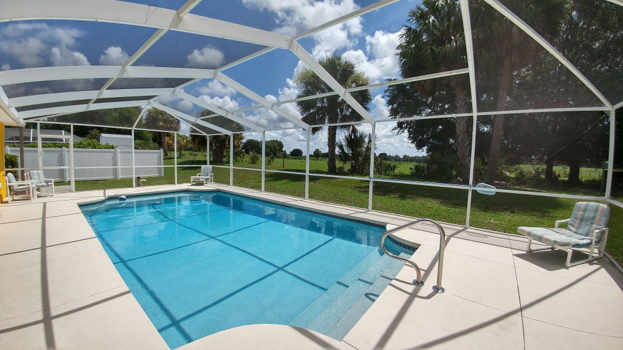 Sport & Beauty 4, Bursting With Sunshine Pool S & G 5 Bedroom Home by RedAwning, Citrus