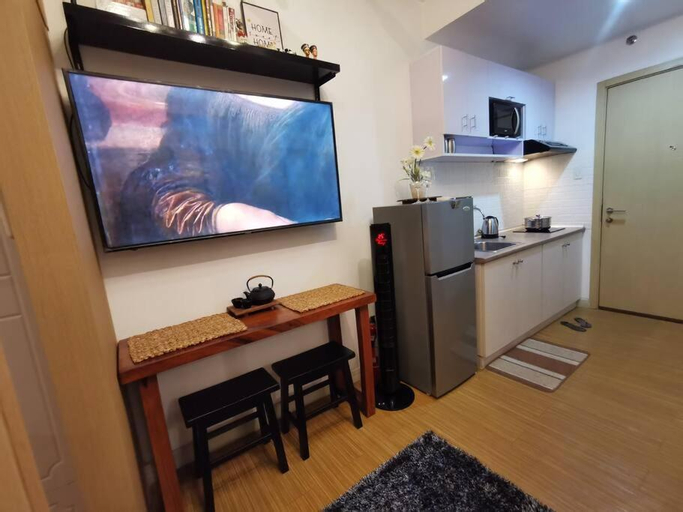 Dining Room 10