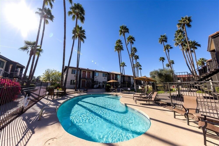 Pool, 203 Fully Furnished with WiFi by RedAwning, Maricopa