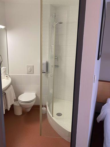 Bathroom 4, Brit Hotel Confort Montauban, Tarn-et-Garonne