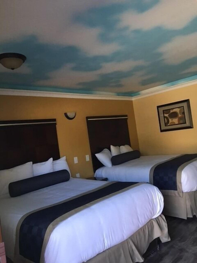 Bedroom 3, Hollywood Palms Inn and Suites, Los Angeles
