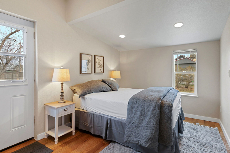 Bedroom 2, Bright and Stylish Home Great Central Location!, Larimer