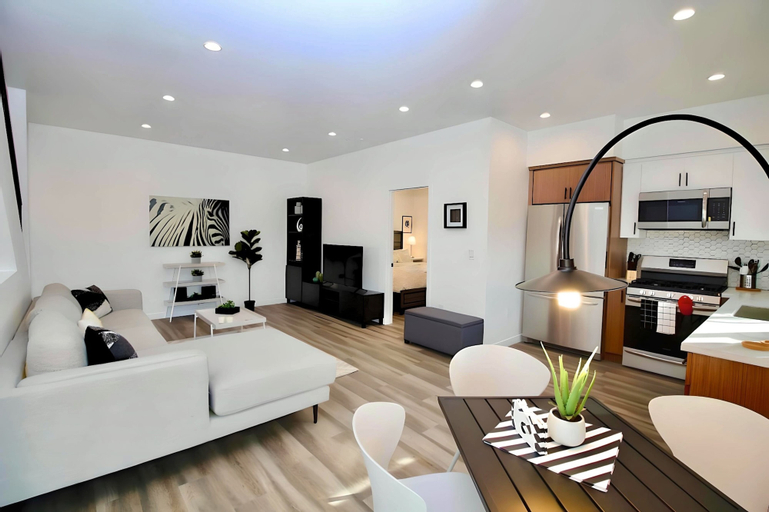 Los Angeles 3BR Villa Suites-FreeParking, Los Angeles