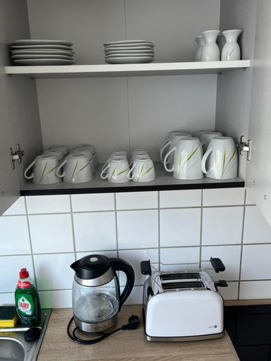 Others 5, Zimmer fur Monteure, Handwerker oder Reisende, Essen