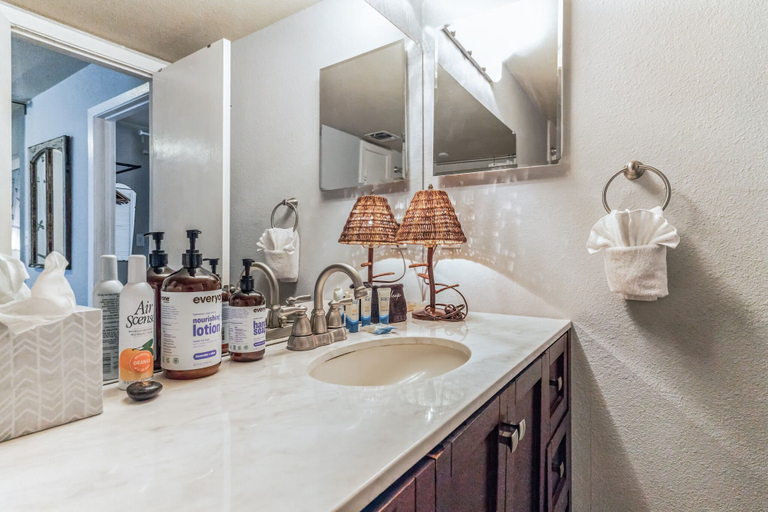Bathroom 4, Cozy Retreat in Central East Austin, Travis
