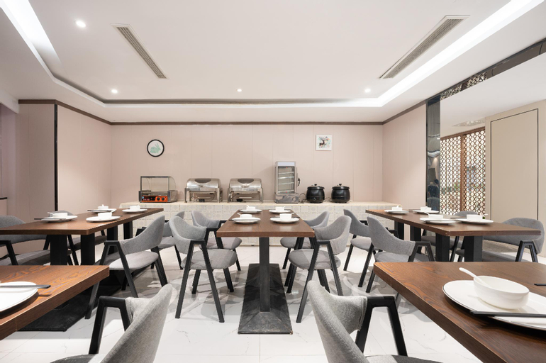 Food & Drinks 3, Funlist & May Hotel Wuhan Hankou Railway Station Metro Station, Wuhan
