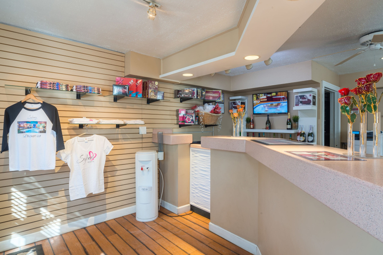 Others 5, Sybaris Pool Suites Mequon, Ozaukee