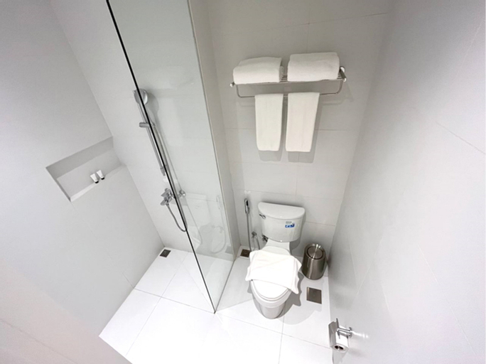 Bathroom 29