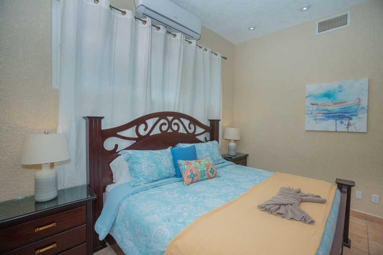 Bedroom 3, Coral Sands #6 2 Bedroom Condo by RedAwning, Roatán