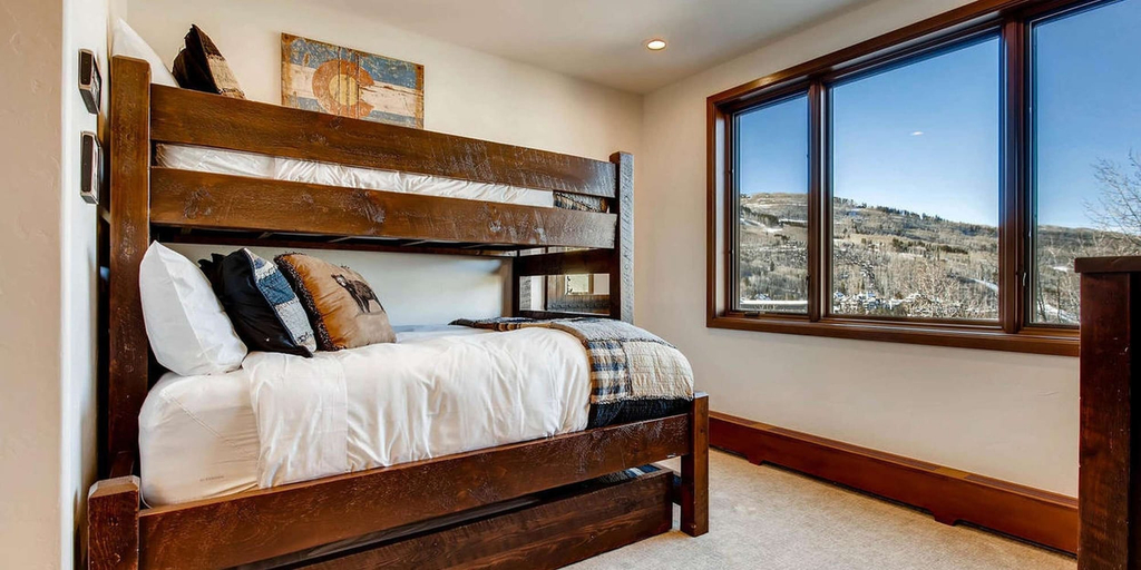 Room 5, Highlands Slopeside #207 3 Bedroom Condo by RedAwning, Eagle