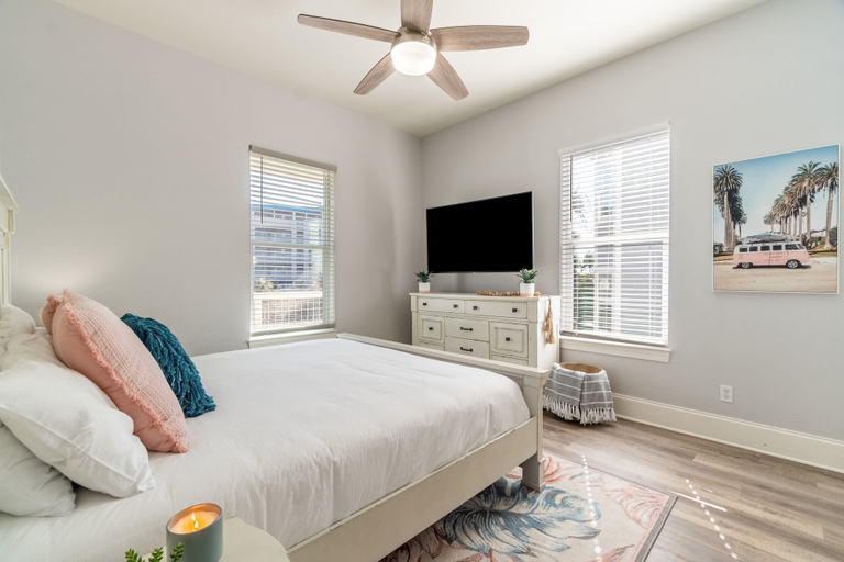 Bedroom 2, Tidepool by Avantstay 2min Walk to Miramar Beach!, Walton