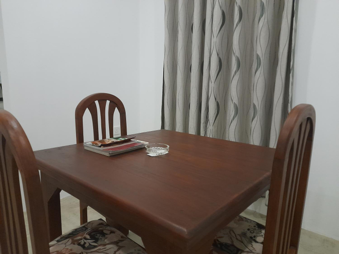 Others 3, Gloria Inn, Negombo